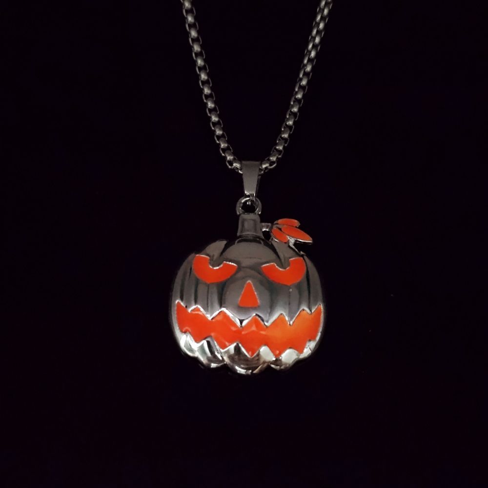 Halskette mit Halloween-Geister-Kürbis-Anhänger