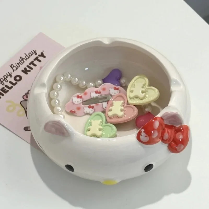 hello kitty ashtray