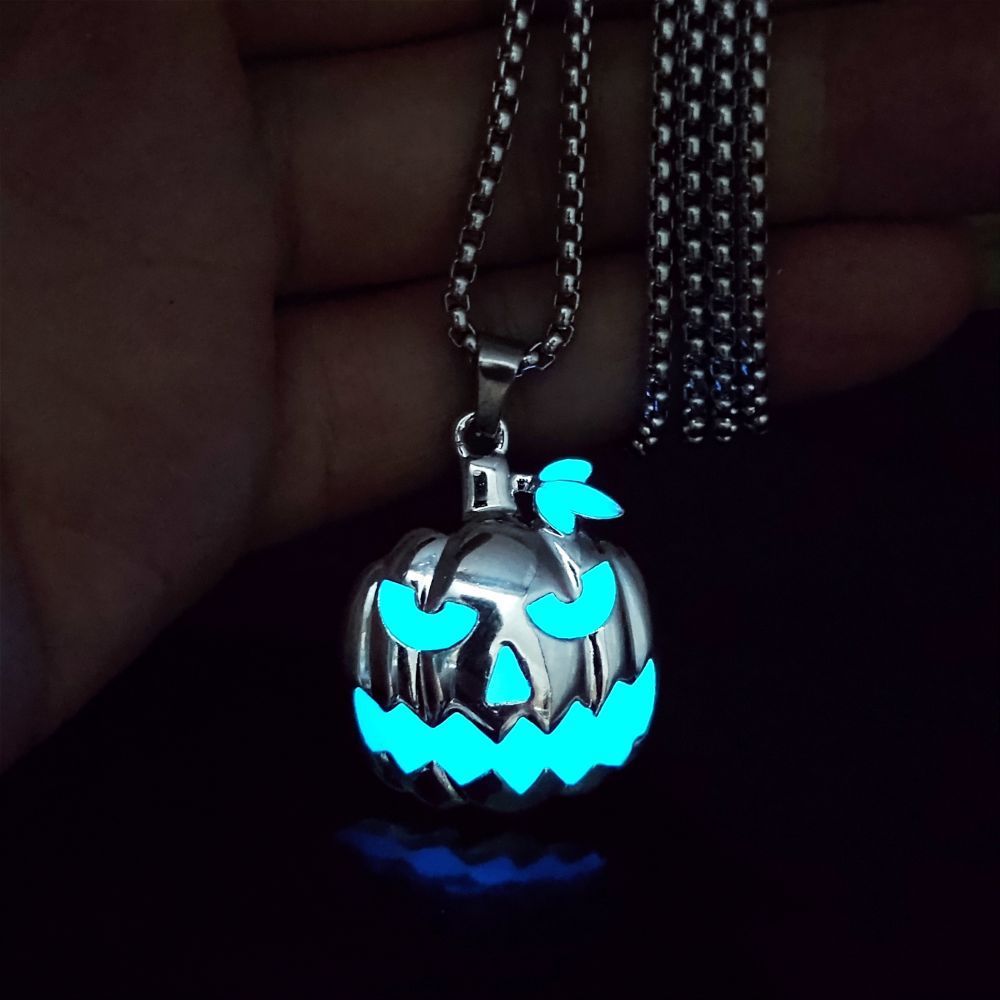 Halskette mit Halloween-Geister-Kürbis-Anhänger
